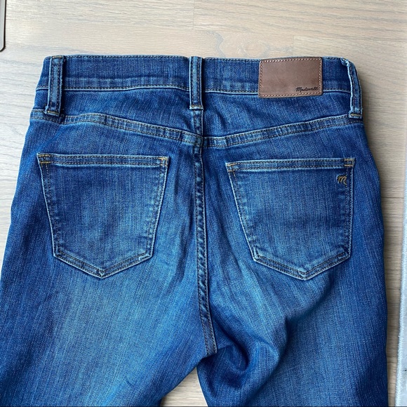 High-Rise Skinny Jeans - Picture 2 of 3